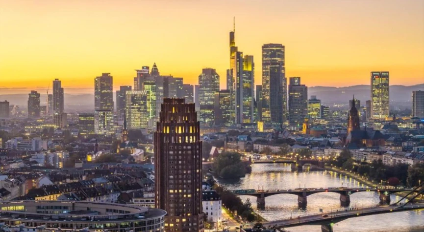 Main Plaza | Suite Tower