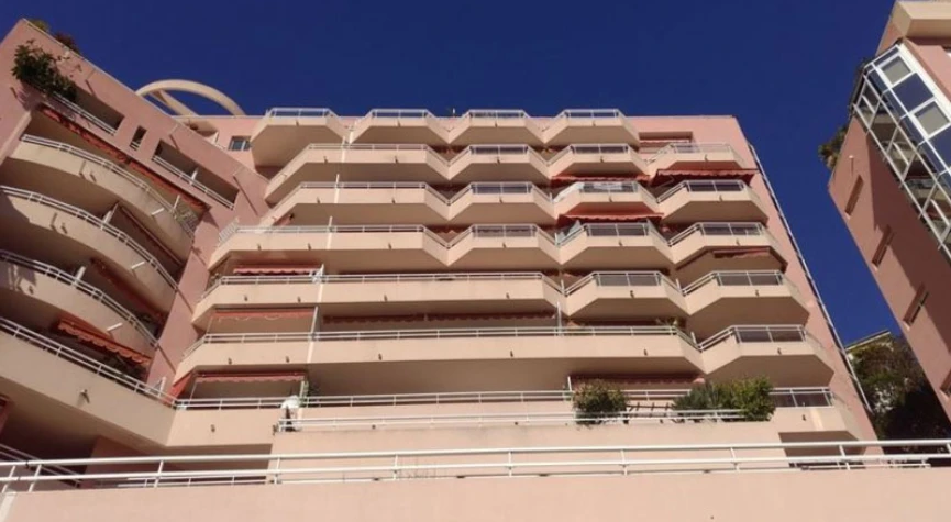 Monaco Pool Sea View Apartments