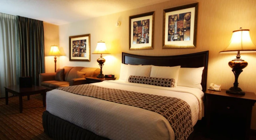 Crowne Plaza Hotel Chicago-Northbrook