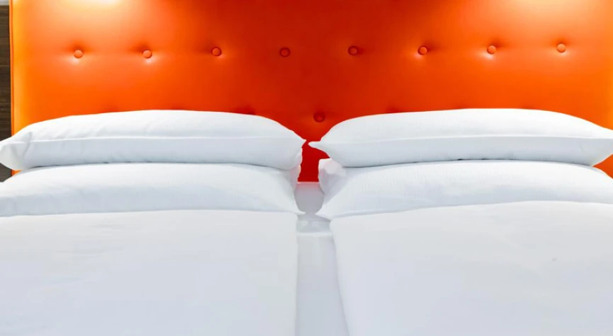 Select Hotel Berlin The Wall