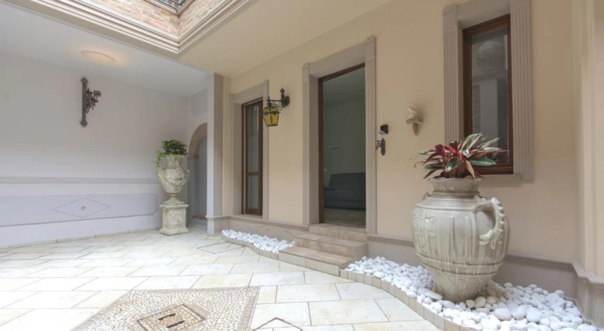 Imola Suites - Self Check-in