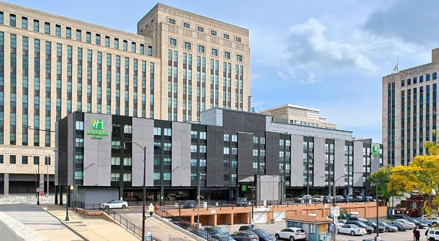 Holiday Inn Hotel & Suites Chicago - Downtown by IHG