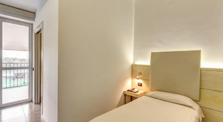 HOTEL HMR RHO Milano