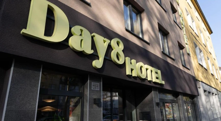 Day8 Hotel