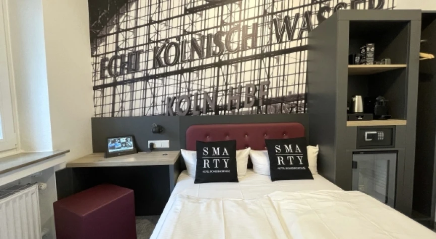 SMARTY Cologne Dom Hotel - Boardinghouse - KONTAKTLOSER SELF CHECK-IN