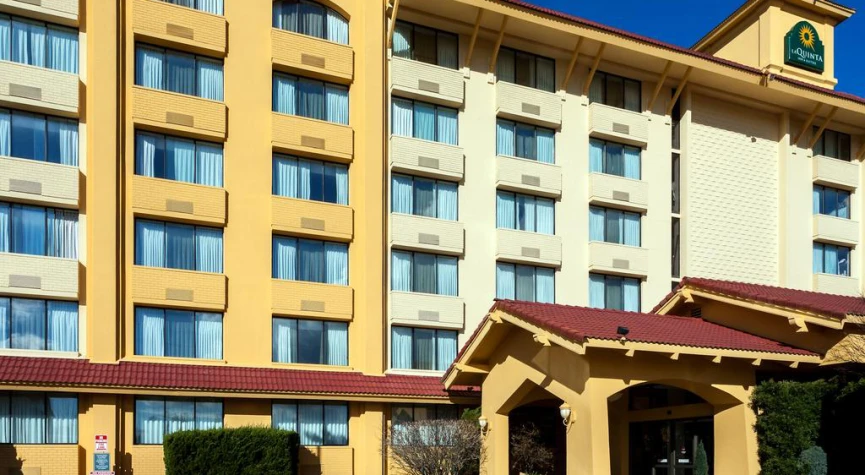 La Quinta Inn & Suites Seattle Sea-Tac Airport