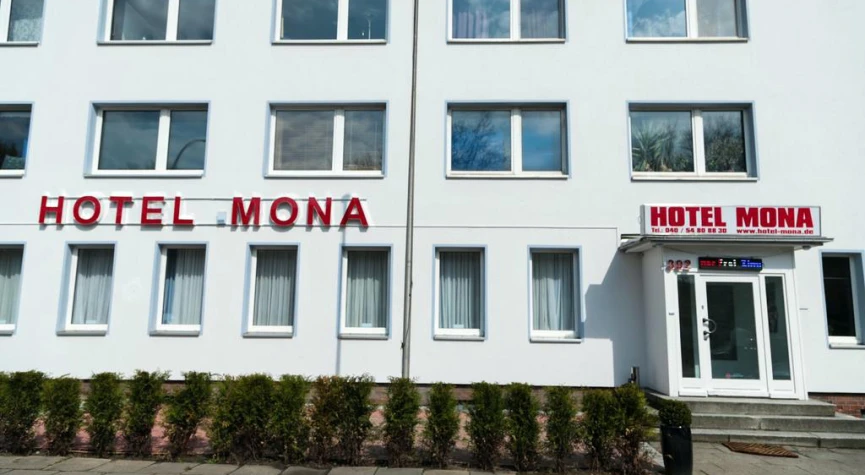 Hotel Mona