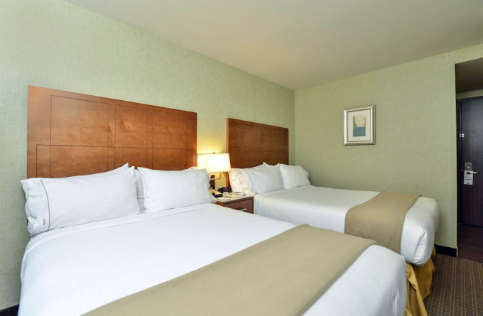 Holiday Inn Express Manhattan Midtown West