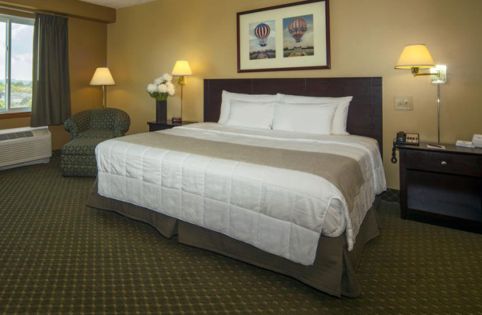 Meadowlands Plaza Hotel