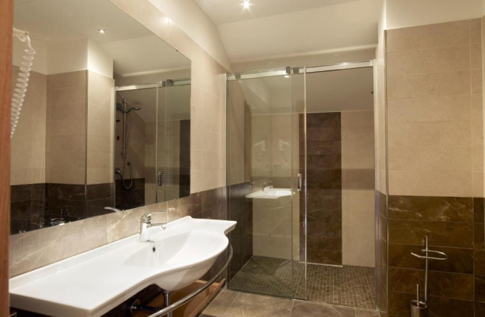 Virginia Palace Hotel