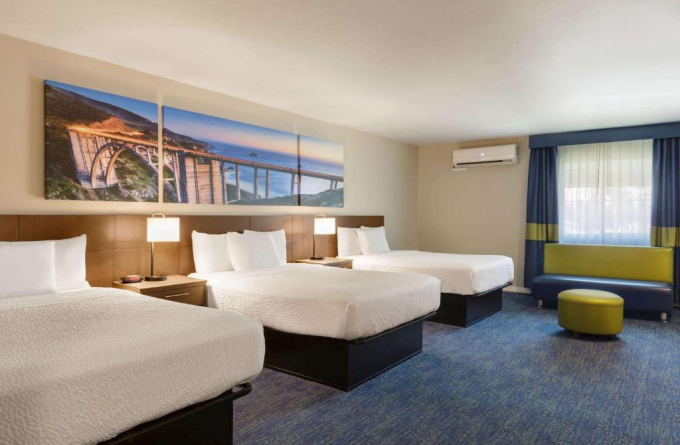 Days Inn & Suites by Wyndham Anaheim At Disneyland Park