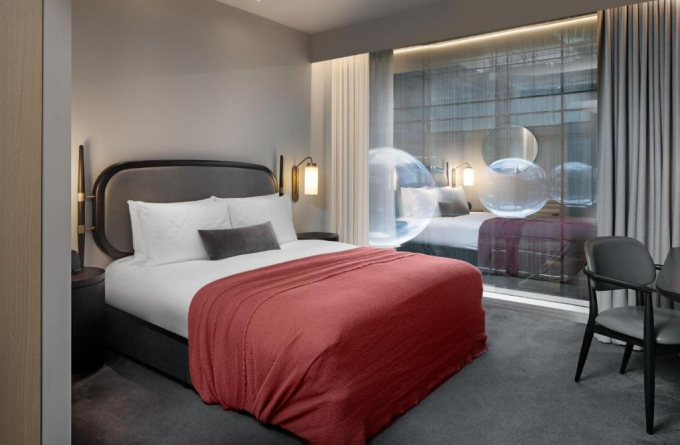 The Stratford, Autograph Collection