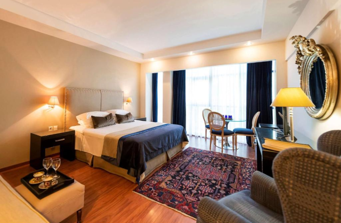 Best Western Plus Embassy Hotel