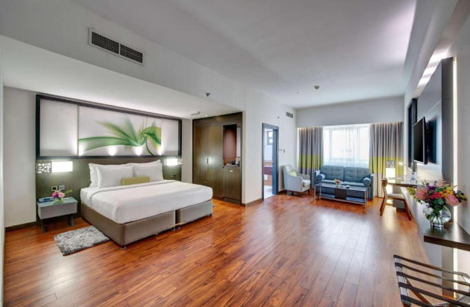 Howard Johnson Plaza by Wyndham Dubai Deira