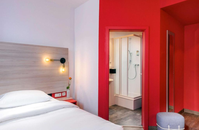 greet Berlin Alexanderplatz