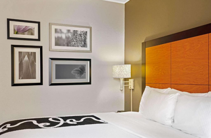 La Quinta by Wyndham Houston West Park 10