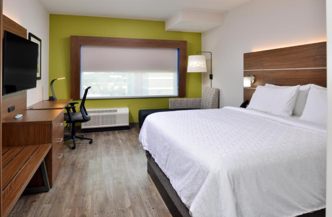 Holiday Inn Express Orlando - South Park, an IHG Hotel