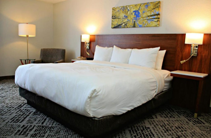 Radisson Hotel Denver Central