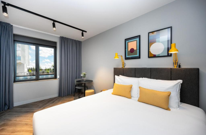 Staycity Aparthotels Paris La Defense