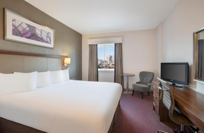 Leonardo Hotel Leeds - formerly Jurys Inn Leeds