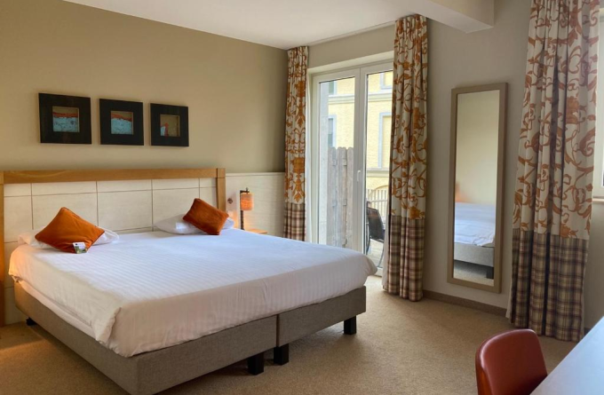 Castel de Pont-a-Lesse