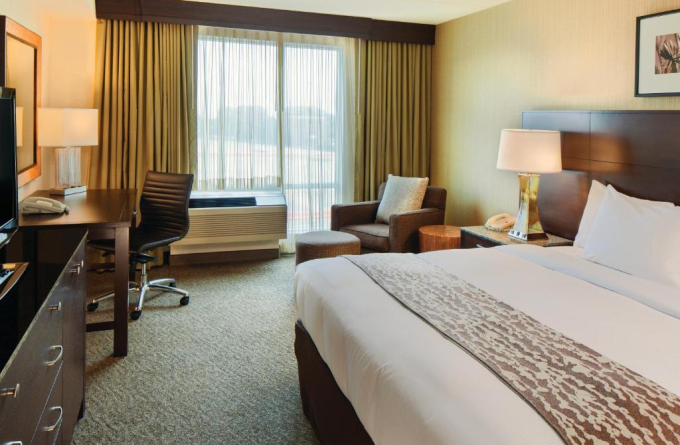 DoubleTree by Hilton Boston Bayside