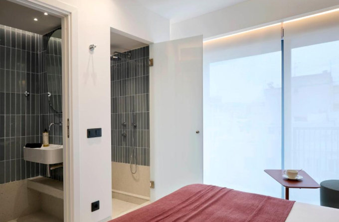 Twinn Downtown Piraeus, Santikos Collection