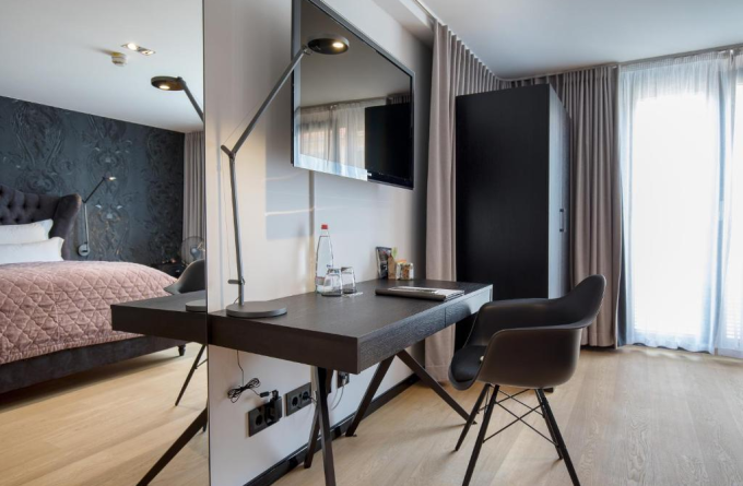 La Mansion Vi Vadi Hotel