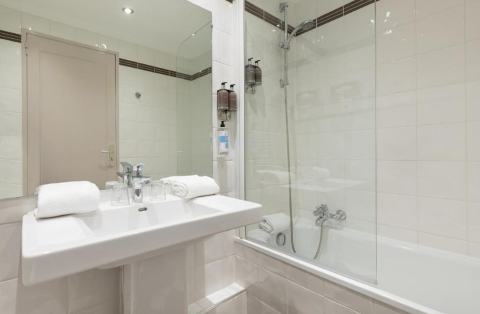 Hôtel Charlemagne by Happyculture