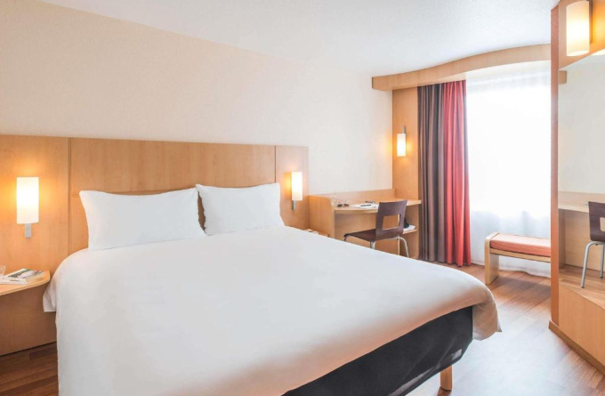 ibis Nantes Centre Tour Bretagne