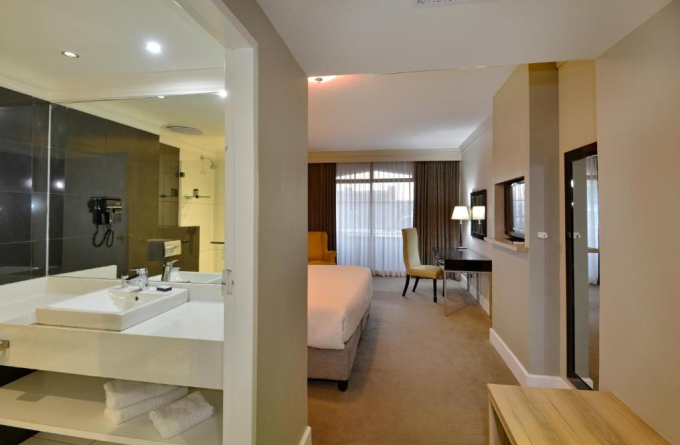 The Capetonian - Halal