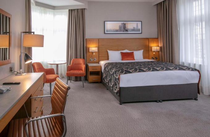 The Crown London Hotel, Cricklewood North West London, WorldHotels Distinctive