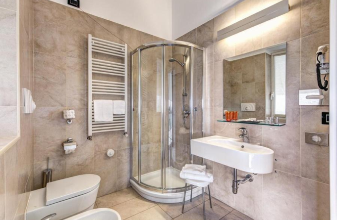 HOTEL HMR RHO Milano