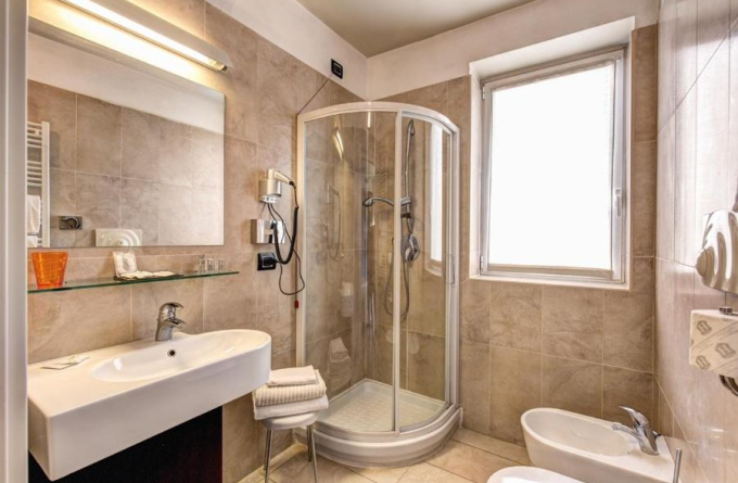 HOTEL HMR RHO Milano