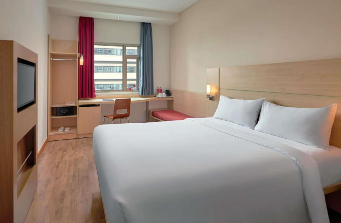 Ibis Saigon South
