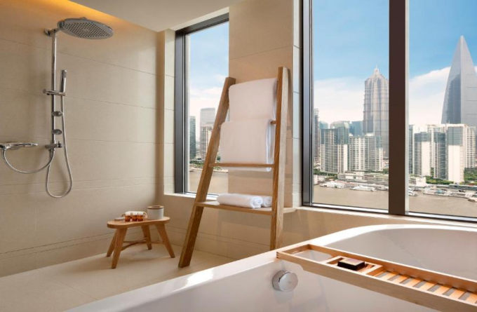 Hotel Indigo Shanghai On The Bund by IHG