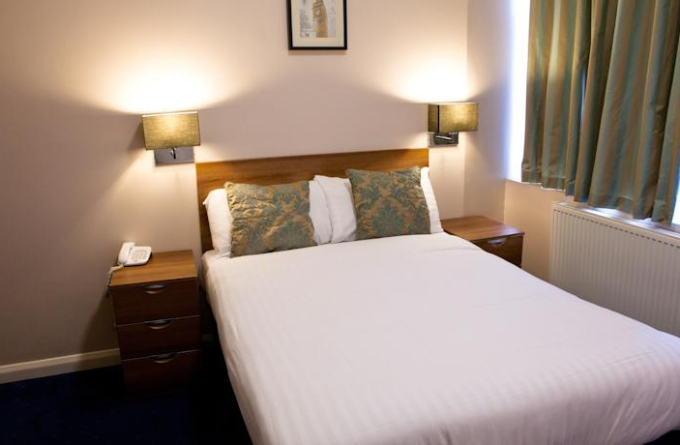 Airways Hotel Victoria