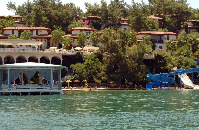 CLUB & HOTEL LETOONIA