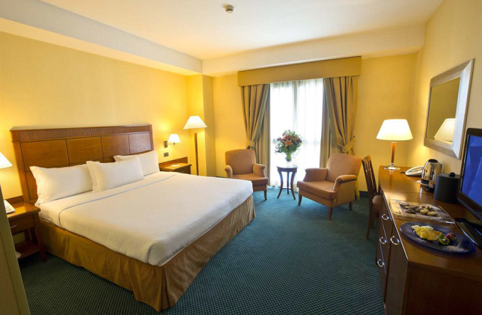 Mercure Leonardo da Vinci Airport