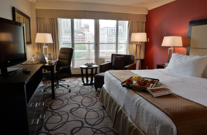 Holiday Inn Montreal Centre Ville Downtown