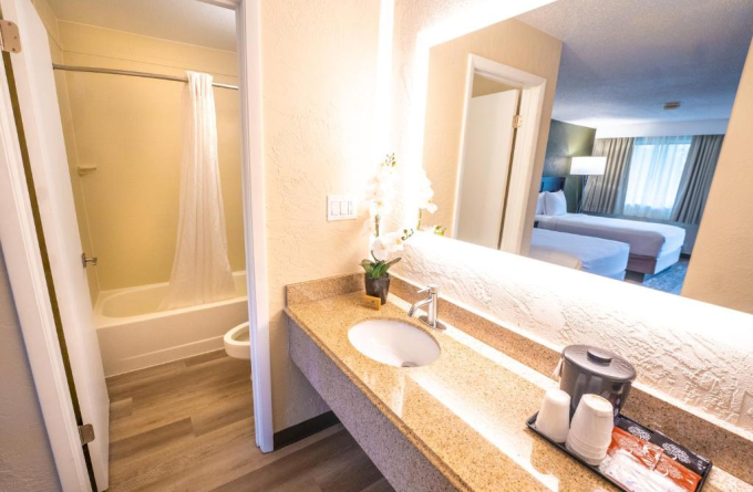 Mai Hana Hotel- Intl Drive, Trademark Collection by Wyndham