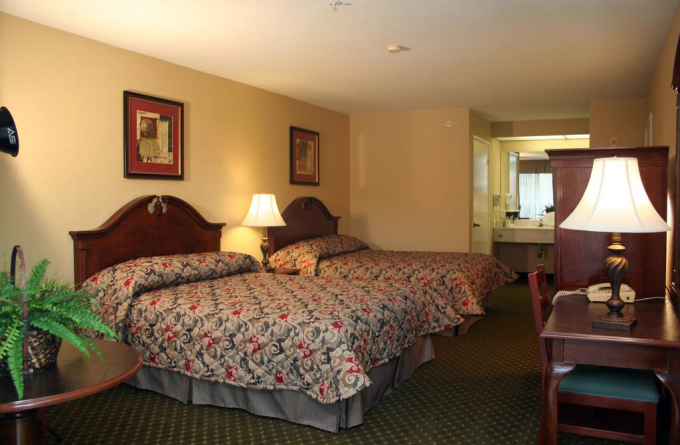 Anaheim Camelot Inn & Suites