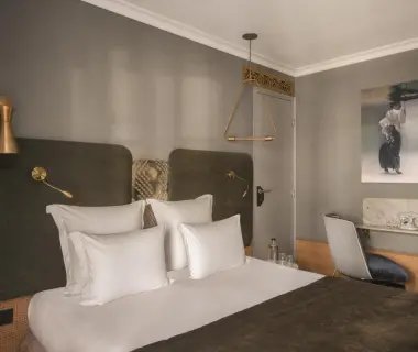 Handsome Hotel By Elegancia