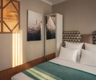 Handsome Hotel By Elegancia