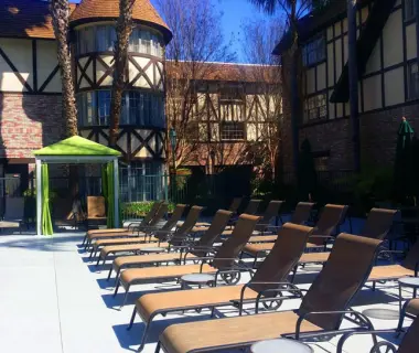 Anaheim Majestic Garden Hotel