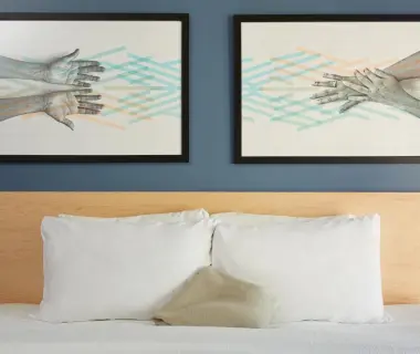 Le Dauphin Montreal Centre-Ville