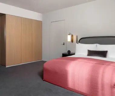 The Stratford, Autograph Collection