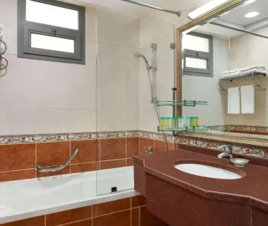 Howard Johnson Plaza by Wyndham Dubai Deira