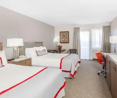 Ramada Plaza by Wyndham Garden Grove/Anaheim South