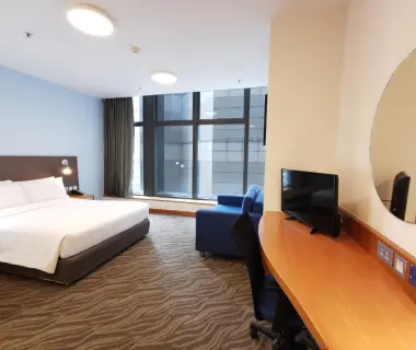 Holiday Inn Express Hong Kong Causeway Bay, an IHG Hotel